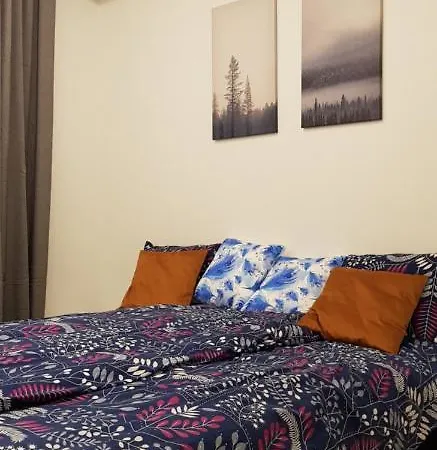 In - Antinkatu Πόρι